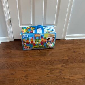Toy mega bloks